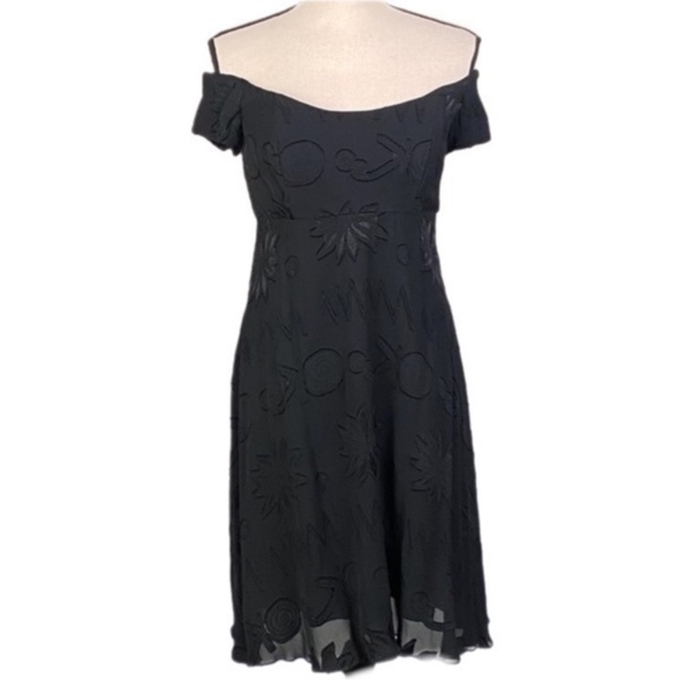 NICOLE MILLER black off-the-shoulder dress w/abstract embroidery in size 8. EUC